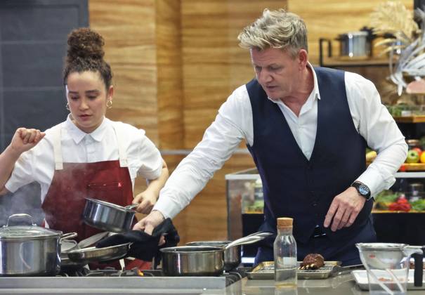 NEXT LEVEL CHEF, from left: contestant Christina Miros, host Gordon Ramsay, The Final Level , (Season 3, ep. 316, aired May 9, 2024). photo: Lorraine O Sullivan Fox Courtesy Everett CollectionTCDNELE FE038 PUBLICATIONXNOTxINxCANxCHNxFRAxITAxJPNxNORxPOLxRUSxESPxUKxUSA Copyright: xx TCDNELE FE038 TCDNELE_FE038_H