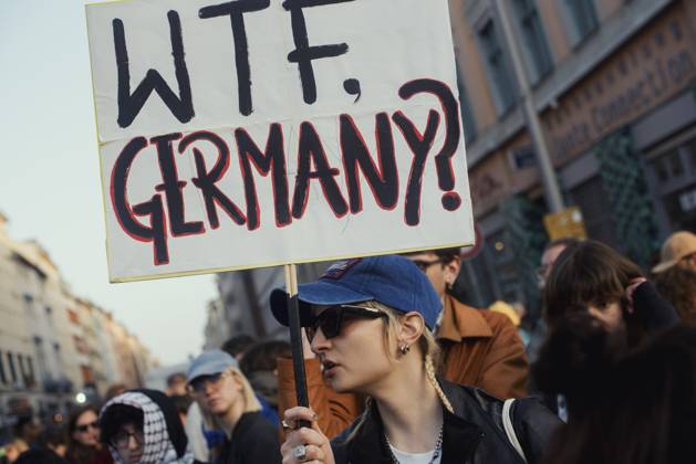 Bilder des Jahres 2025, News 03 März News Themen der Woche KW10 News Bilder des Tages Germany International Womens Day Thousands of people march to mark International Women™s Day through central Berlin, Germany, on March 8, 2025. Berlin Berlin Germany Copyright: xBabakxBordbarx