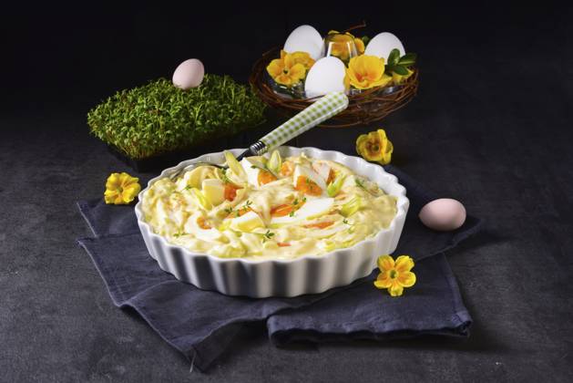 Frühlingshafter Eiersalat mit Lauch und Gartenkresse Spring egg salad with leek and garden cress Copyright: imageBROKER DzinnikxDarius ibxiqx12687623.jpg