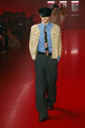 Bilder des Jahres 2025, Entertainment 03 März Entertainment Themen der Woche KW10 Entertainment Bilder des Tages Valentino Ready to wear fall winter 2025 26 Paris March 2005 Valentino Ready to wear fall winter 2025 26 Paris March 2005, Credit:Zeppelin Avalon  Copyright: xZeppelinx xAvalonx 0974101006