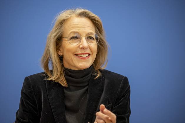 Julia Jaekel, Medienmanagerin und Aufsichtsraetin, spricht in der Bundespressekonferenz in Berlin, 12.03.2025. Berlin Deutschland Copyright: xJulianexSonntagx