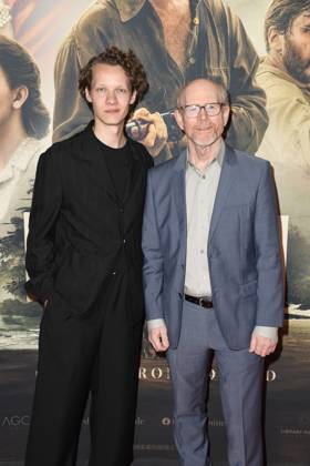 Felix Kammerer und Ron Howard bei der EDEN Film Premiere am 20.03.2025 in Berlin Eden Filmpremiere in Berlin
