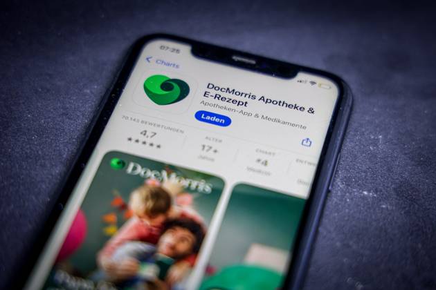 Apple App Store auf einem iPhone. Apps-Charts (gratis). DocMorris Apotheke & e-Rezept. 20.03.2025