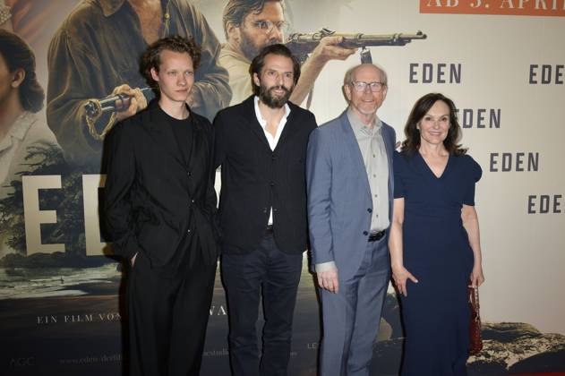 Felix Kammerer, Quirin Berg, Ron Howard und Jasna Vavra beim Special Screening des Kinofilms Eden in der Astor Film Lounge. Berlin, 20.03.2025