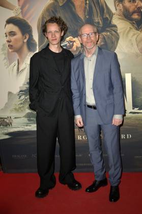 Felix Kammerer und Ron Howard beim Special Screening des Kinofilms Eden in der Astor Film Lounge. Berlin, 20.03.2025