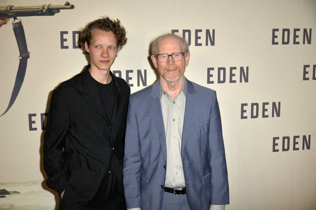 Felix Kammerer und Ron Howard beim Special Screening des Kinofilms Eden in der Astor Film Lounge. Berlin, 20.03.2025