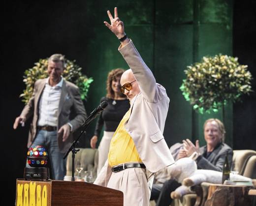 Verleihung des Comedy Preises Recklinghäuser Hurz 2025 ** NUR FÜR REDAKTIONELLE ZWECKE ** EDITORIAL USE ONLY **<p>Verleihung des Comedy Preises Recklinghäuser Hurz 2025 am Montag, 24. März 2025 im Festspielhaus in Recklinghausen. Mambo Kurt bei seinem Auftritt. Recklinghausen NRW Recklinghausen Copyright: StefanxArendx xFUNKExFotoxService