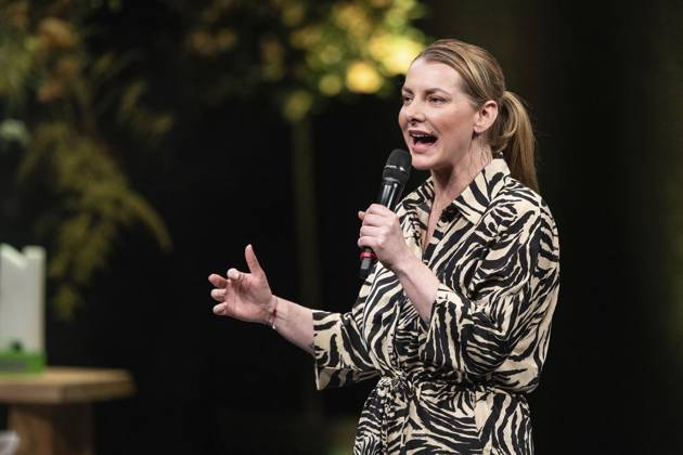 Verleihung des Comedy Preises Recklinghäuser Hurz 2025 ** NUR FÜR REDAKTIONELLE ZWECKE ** EDITORIAL USE ONLY **<p>Verleihung des Comedy Preises Recklinghäuser Hurz 2025 am Montag, 24. März 2025 im Festspielhaus in Recklinghausen. Auftritt Kristina Bogdanski. Recklinghausen NRW Recklinghausen Copyright: StefanxArendx xFUNKExFotoxService