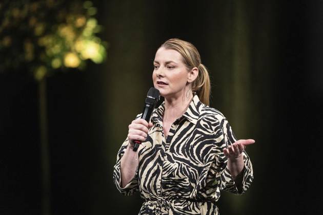 Verleihung des Comedy Preises Recklinghäuser Hurz 2025 ** NUR FÜR REDAKTIONELLE ZWECKE ** EDITORIAL USE ONLY **<p>Verleihung des Comedy Preises Recklinghäuser Hurz 2025 am Montag, 24. März 2025 im Festspielhaus in Recklinghausen. Auftritt Kristina Bogdanski. Recklinghausen NRW Recklinghausen Copyright: StefanxArendx xFUNKExFotoxService