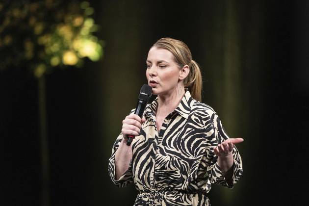 Verleihung des Comedy Preises Recklinghäuser Hurz 2025 ** NUR FÜR REDAKTIONELLE ZWECKE ** EDITORIAL USE ONLY **<p>Verleihung des Comedy Preises Recklinghäuser Hurz 2025 am Montag, 24. März 2025 im Festspielhaus in Recklinghausen. Auftritt Kristina Bogdanski. Recklinghausen NRW Recklinghausen Copyright: StefanxArendx xFUNKExFotoxService