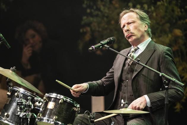 Verleihung des Comedy Preises Recklinghäuser Hurz 2025 ** NUR FÜR REDAKTIONELLE ZWECKE ** EDITORIAL USE ONLY **<p>Verleihung des Comedy Preises Recklinghäuser Hurz 2025 am Montag, 24. März 2025 im Festspielhaus in Recklinghausen. Pawel Popolski bei seinem Auftritt. Recklinghausen NRW Recklinghausen Copyright: StefanxArendx xFUNKExFotoxService