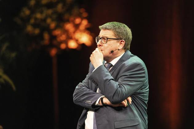 Verleihung des Comedy Preises Recklinghäuser Hurz 2025 ** NUR FÜR REDAKTIONELLE ZWECKE ** EDITORIAL USE ONLY **<p>Verleihung des Comedy Preises Recklinghäuser Hurz 2025 am Montag, 24. März 2025 im Festspielhaus in Recklinghausen. Kai Magnus Sting bei seiner Dankesrede. Recklinghausen NRW Recklinghausen Copyright: StefanxArendx xFUNKExFotoxService