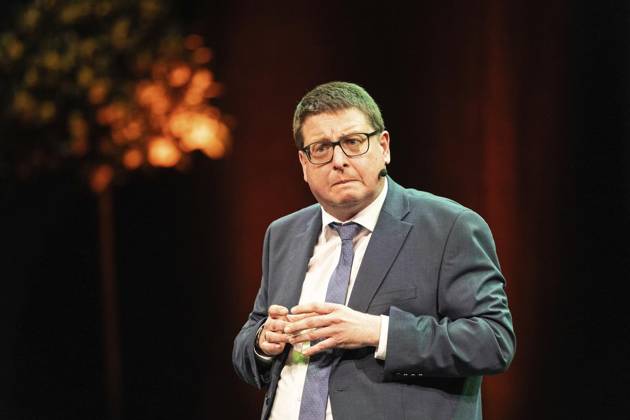 Verleihung des Comedy Preises Recklinghäuser Hurz 2025 ** NUR FÜR REDAKTIONELLE ZWECKE ** EDITORIAL USE ONLY **<p>Verleihung des Comedy Preises Recklinghäuser Hurz 2025 am Montag, 24. März 2025 im Festspielhaus in Recklinghausen. Kai Magnus Sting bei seiner Dankesrede. Recklinghausen NRW Recklinghausen Copyright: StefanxArendx xFUNKExFotoxService
