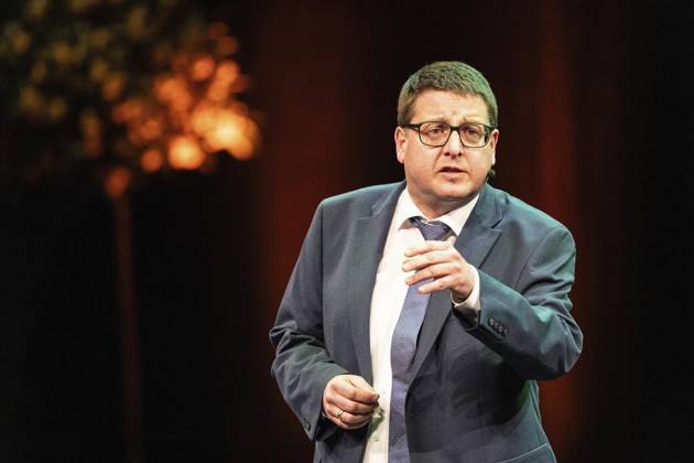 Verleihung des Comedy Preises Recklinghäuser Hurz 2025 ** NUR FÜR REDAKTIONELLE ZWECKE ** EDITORIAL USE ONLY **<p>Verleihung des Comedy Preises Recklinghäuser Hurz 2025 am Montag, 24. März 2025 im Festspielhaus in Recklinghausen. Kai Magnus Sting bei seiner Dankesrede. Recklinghausen NRW Recklinghausen Copyright: StefanxArendx xFUNKExFotoxService