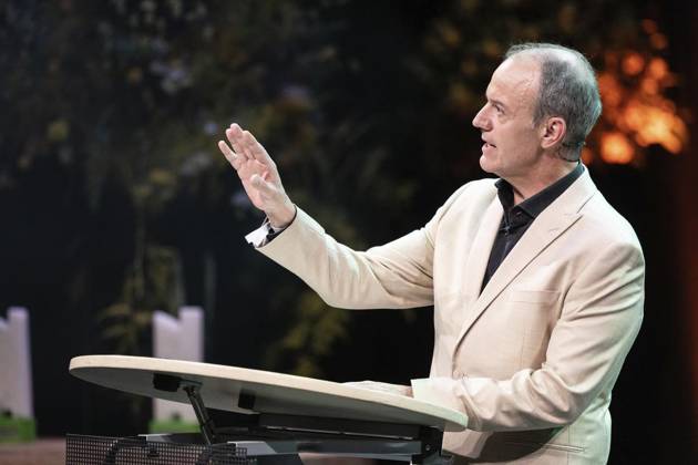 Verleihung des Comedy Preises Recklinghäuser Hurz 2025 ** NUR FÜR REDAKTIONELLE ZWECKE ** EDITORIAL USE ONLY **<p>Verleihung des Comedy Preises Recklinghäuser Hurz 2025 am Montag, 24. März 2025 im Festspielhaus in Recklinghausen. Rene Steinberg bei seiner Laudatio auf Olaf Schubert Recklinghausen NRW Recklinghausen Copyright: StefanxArendx xFUNKExFotoxService