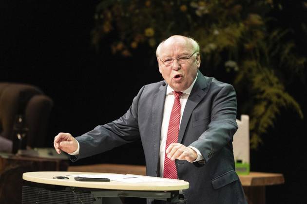 Verleihung des Comedy Preises Recklinghäuser Hurz 2025 ** NUR FÜR REDAKTIONELLE ZWECKE ** EDITORIAL USE ONLY **<p>Verleihung des Comedy Preises Recklinghäuser Hurz 2025 am Montag, 24. März 2025 im Festspielhaus in Recklinghausen. Hans - Joachim Heist bei seiner Dankesrede. Recklinghausen NRW Recklinghausen Copyright: StefanxArendx xFUNKExFotoxService