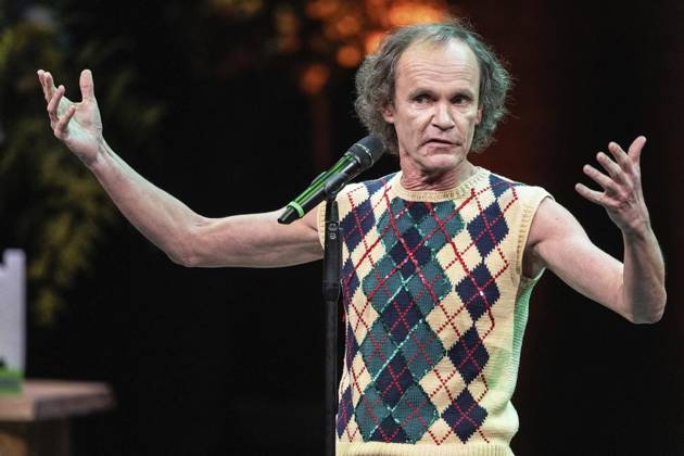 Verleihung des Comedy Preises Recklinghäuser Hurz 2025 ** NUR FÜR REDAKTIONELLE ZWECKE ** EDITORIAL USE ONLY **<p>Verleihung des Comedy Preises Recklinghäuser Hurz 2025 am Montag, 24. März 2025 im Festspielhaus in Recklinghausen. Olaf Schubert bei seiner Dankesrede. Recklinghausen NRW Recklinghausen Copyright: StefanxArendx xFUNKExFotoxService