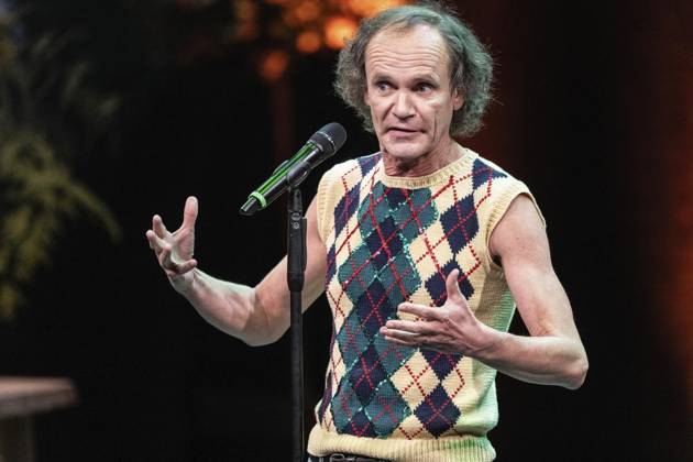 Verleihung des Comedy Preises Recklinghäuser Hurz 2025 ** NUR FÜR REDAKTIONELLE ZWECKE ** EDITORIAL USE ONLY **<p>Verleihung des Comedy Preises Recklinghäuser Hurz 2025 am Montag, 24. März 2025 im Festspielhaus in Recklinghausen. Olaf Schubert bei seiner Dankesrede. Recklinghausen NRW Recklinghausen Copyright: StefanxArendx xFUNKExFotoxService