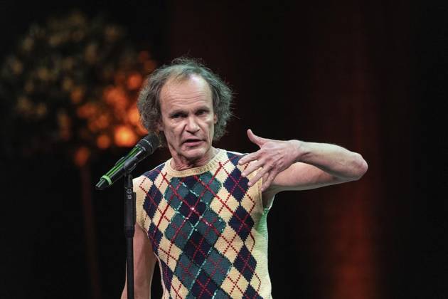 Verleihung des Comedy Preises Recklinghäuser Hurz 2025 ** NUR FÜR REDAKTIONELLE ZWECKE ** EDITORIAL USE ONLY **<p>Verleihung des Comedy Preises Recklinghäuser Hurz 2025 am Montag, 24. März 2025 im Festspielhaus in Recklinghausen. Olaf Schubert bei seiner Dankesrede. Recklinghausen NRW Recklinghausen Copyright: StefanxArendx xFUNKExFotoxService