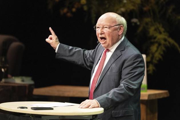 Verleihung des Comedy Preises Recklinghäuser Hurz 2025 ** NUR FÜR REDAKTIONELLE ZWECKE ** EDITORIAL USE ONLY **<p>Verleihung des Comedy Preises Recklinghäuser Hurz 2025 am Montag, 24. März 2025 im Festspielhaus in Recklinghausen. Hans - Joachim Heist bei seiner Dankesrede. Recklinghausen NRW Recklinghausen Copyright: StefanxArendx xFUNKExFotoxService