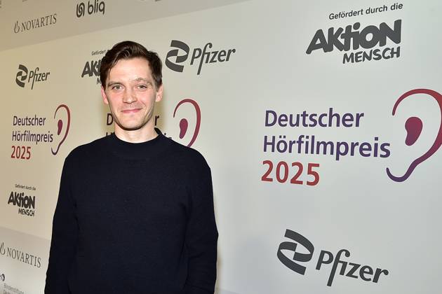 3. Deutschen Hörfilmpreis 2025. Jomnas Nay Ankunft zum c in Berlin, am 25.03.2025
