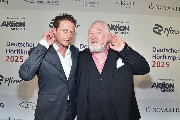 3. Deutschen Hörfilmpreis 2025. Roman Knizka, Felix von Manteuffel Ankunft zum c in Berlin, am 25.03.2025