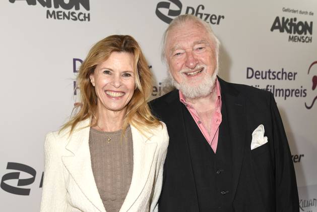 Leslie Malton und Felix von Manteuffel bei der Verleihung vom Deutschen Hoerfilmpreis am 25.03.2025 in Berlin Deutscher Hoerfilmpreis 2025 in Berlin