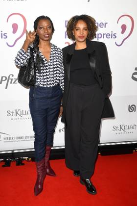 Sheri Hagen und Benita Bailey bei der Verleihung vom Deutschen Hoerfilmpreis am 25.03.2025 in Berlin Deutscher Hoerfilmpreis 2025 in Berlin