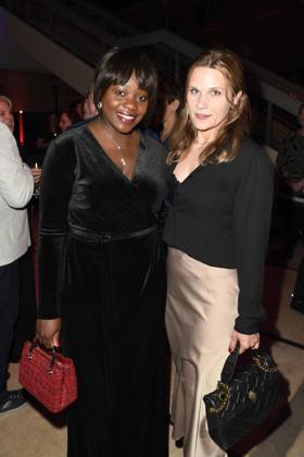 Kathy Etoa und Gitta Witzel bei der Verleihung vom Deutschen Hoerfilmpreis am 25.03.2025 in Berlin Deutscher Hoerfilmpreis 2025 in Berlin