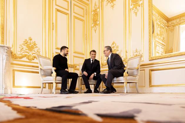 Bilder des Jahres 2025, News 03 März News Themen der Woche KW13 News Bilder des Tages Prime Minister Keir Starmer attends talks on Ukraine in Paris 27 03 2025. Paris, France. Prime Minister Keir Starmer and Ukraine President Volodymyr Zelenskyy attend talks on Ukraine at a meeting hosted by French President Emmanuel Macron at the Elysee Palace., Credit:Lauren Hurley Avalon France, Paris, Paris, 10 Downing Street  Copyright: xLaurenxHurleyx xAvalonx 0980171883