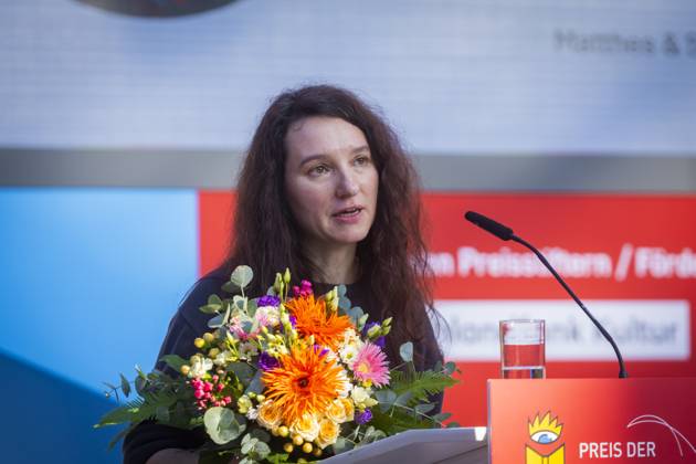 Leipziger Buchmesse In der neuen Messe präsentieren 2.040 Aussteller aus 45 Ländern die Neuheiten dieses Jahres. Die Messe steht in diesem Jahr unter dem Motto Â«Worte bewegen WeltenÂ». Gastland ist in diesem Jahr Norwegen. Preisverleihung der Leipziger Buchmesse 2025 Irina Rastorgueva erhält die Auszeichnung für Pop-up-Propaganda. Epikrise der russischen Selbstvergiftung (Matthes & Seitz Berlin). Leipzig Sachsen Deutschland