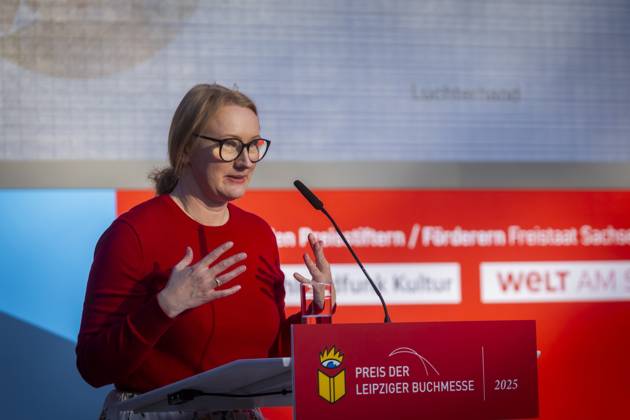 Leipziger Buchmesse In der neuen Messe präsentieren 2.040 Aussteller aus 45 Ländern die Neuheiten dieses Jahres. Die Messe steht in diesem Jahr unter dem Motto Â«Worte bewegen WeltenÂ». Gastland ist in diesem Jahr Norwegen. Preisverleihung der Leipziger Buchmesse 2025 In der Kategorie Belletristik ging die Auszeichnung an Kristine Bilkau für ihren Roman Halbinsel (Luchterhand) Leipzig Sachsen Deutschland