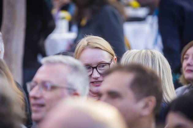 Leipziger Buchmesse In der neuen Messe präsentieren 2.040 Aussteller aus 45 Ländern die Neuheiten dieses Jahres. Die Messe steht in diesem Jahr unter dem Motto Â«Worte bewegen WeltenÂ». Gastland ist in diesem Jahr Norwegen. Preisverleihung der Leipziger Buchmesse 2025 In der Kategorie Belletristik ging die Auszeichnung an Kristine Bilkau für ihren Roman Halbinsel (Luchterhand) Leipzig Sachsen Deutschland