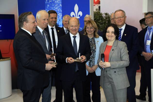 News Themen der Woche KW14 News Bilder des Tages Bilder des Jahres 2025, News 03 März Bundeskanzler Scholz auf Hannover Messe 31.03.2025, Hannover Bundeskanzler Olaf Scholz bei seinem Rundgang auf der Hannover Messe 2025 Niedersachsen Germany Copyright: xMatthiasxGränzdörferx