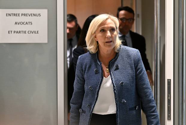 France Marine Le Pen found guilty of misappropriating public funds PHOTOPQR OUEST FRANCE Stéphane Geufroi Paris 31 03 2025 The Paris court handed down its decision in the RN trial on Monday March 31 Far-right figure Marine Le Pen was sentenced to five years ineligibility with immediate execution, greatly compromising her political future France s Marine Le Pen has been found guilty of misappropriating European funds to finance her far right National Rally RN party, in a case which could lead to her being barred from standing in the 2027 presidential election Paris France Copyright: xPHOTOPQR OUESTxFRANCE MAXPPPxStéphanexGeufroix 20250331OFR9992 20250331OFR9992
