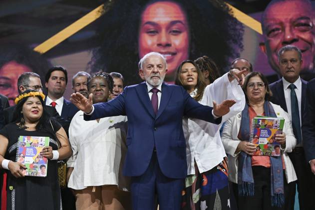 Bilder des Jahres 2025, News 04 April News Bilder des Tages BRASÍLIA, DF - 03.04.2025: LULA EVENTO BRASIL DANDO A VOLTA POR CIMA - Photo, President Lula during an event. This Thursday (3) President Lula will participate in the event Brazil turning things around, which will present the results of the first two years of government. x2715990x  TonxMolina