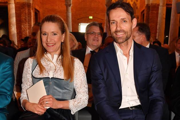 Stefanie Hertel und Sven Hannawald bei der Verleihung der Bayerischen Staatsmedaille fuer soziale Verdienste 2025 in der Allerheiligen-Hofkirche, Residenz am 3.04.2025 in Muenchen Bayerische Staatsmedaille fuer Stefanie Hertel und Sven Hannawald in Muenchen