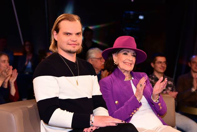 Wilson Gonzalez Ochsenknecht und seine Grossmutter Baerbel Wierichs zu Gast bei der NDR Talk Show am 4.04.2025 in Hamburg NDR Talk Show am 4.04.2025 in Hamburg
