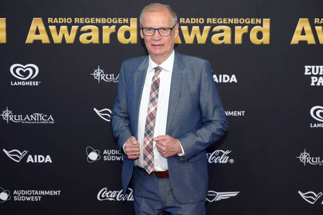 Entertainment Bilder des Tages Radio Regenbogen Award 2025 Günther Jauch auf dem roten Teppich. Verleihung des 25. Radio Regenbogen Awards am 04.04.2025 in der Europa Park Arena in Rust. Baden-Württemberg, Deutschland.