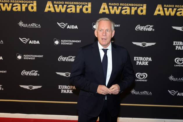 Radio Regenbogen Award 2025 Johannes B. Kerner auf dem roten Teppich. Verleihung des 25. Radio Regenbogen Awards am 04.04.2025 in der Europa Park Arena in Rust. Baden-Württemberg, Deutschland.