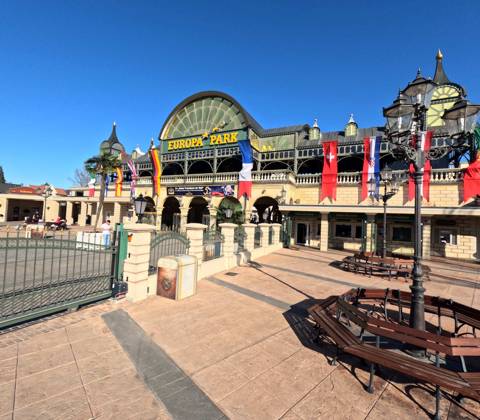 Rust, Deutschland 04. April 2025: Radio Regenbogen Award 2025 im Europa Park Rust Im Bild: Der Eingangsbereich zum Europa Park Rust Europa Park Baden Württemberg Copyright: xFotostandx xHettichx