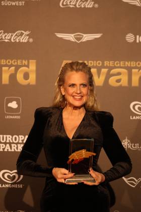 Rust, Deutschland 04. April 2025: Radio Regenbogen Award 2025 im Europa Park Rust Im Bild: Barbara Schöneberger Barbara Schoeneberger Europa Park Baden Württemberg Copyright: xFotostandx xHettichx