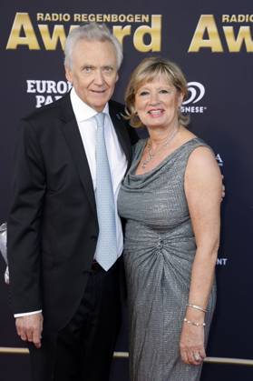 Jürgen Mack mit Ehefrau Mauritia Mack bei der Verleihung des 25. Radio Regenbogen Award 2025 in der Europa-Park Arena. Rust, 04.04.2025