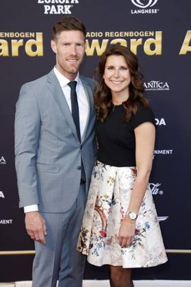 Nicolas Kopf und Ann-Kathrin Mack bei der Verleihung des 25. Radio Regenbogen Award 2025 in der Europa-Park Arena. Rust, 04.04.2025