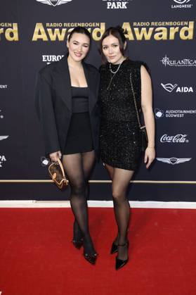Katharina Damm und Anna Maria Damm bei der Verleihung des 25. Radio Regenbogen Award 2025 in der Europa-Park Arena. Rust, 04.04.2025