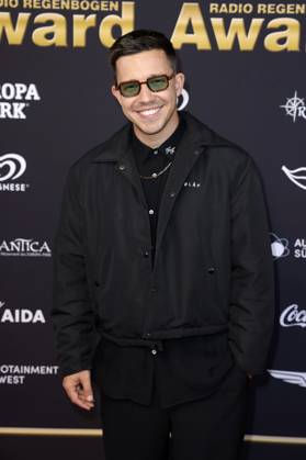 Nico Santos bei der Verleihung des 25. Radio Regenbogen Award 2025 in der Europa-Park Arena. Rust, 04.04.2025