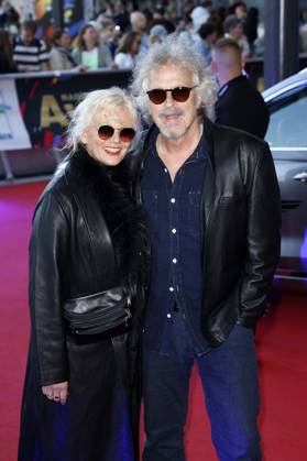 Wolfgang Niedecken mit Ehefrau Tina Golemiewski bei der Verleihung des 25. Radio Regenbogen Award 2025 in der Europa-Park Arena. Rust, 04.04.2025