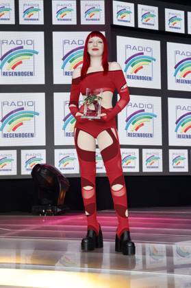 Sophie and the Giants bei der Verleihung des 25. Radio Regenbogen Award 2025 in der Europa-Park Arena. Rust, 04.04.2025