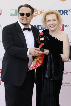 Martin Danisch und Sunnyi Melles bei der 61. Verleihung des Grimme Preises 2025 im Theater Marl. Marl, 04.04.2025
