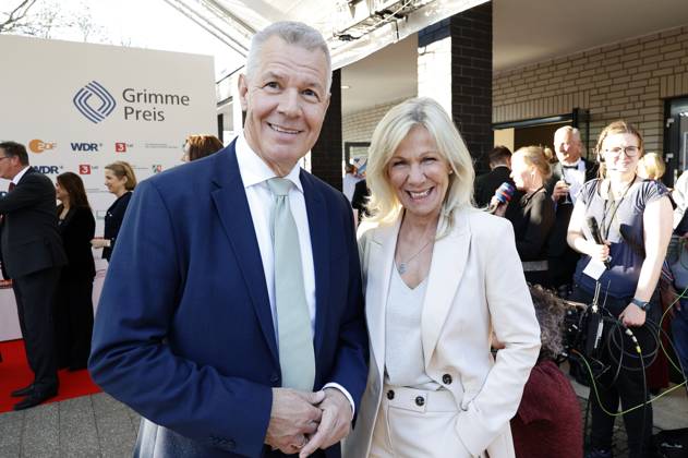 Peter Kloeppel und Ulrike von der Groeben bei der 61. Verleihung des Grimme Preises 2025 im Theater Marl. Marl, 04.04.2025